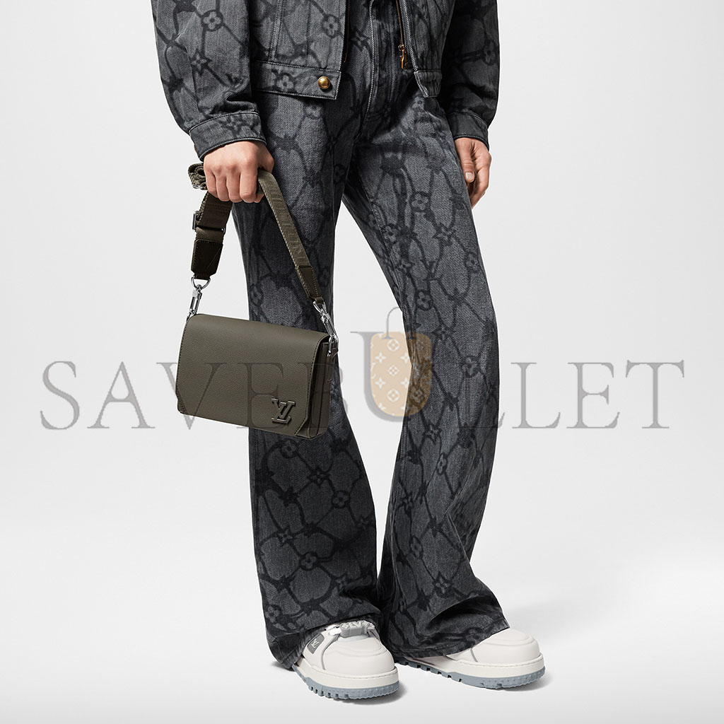 l**is V*t*n takeoff messenger pm m25125 (22*16.5*7cm)